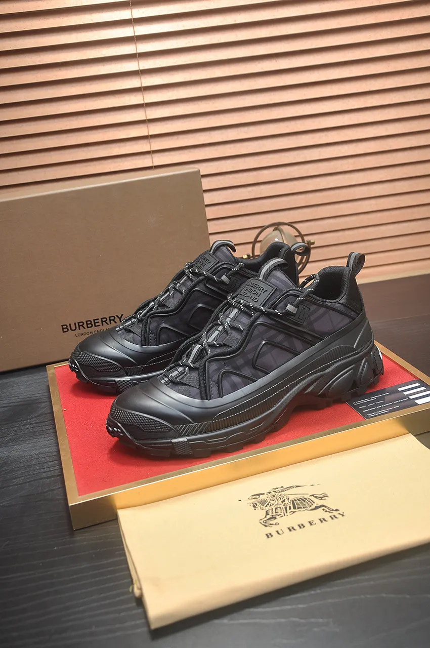 Men's shoes 💰680💶[Burberry] (cowhide lining) classic low-top sneakers｜Imported cowhide with classic plaid fabric｜Cow leather lining｜Original outsole｜Fine workmanship and comfortable to wear Size: 38-44 (customized at 45)